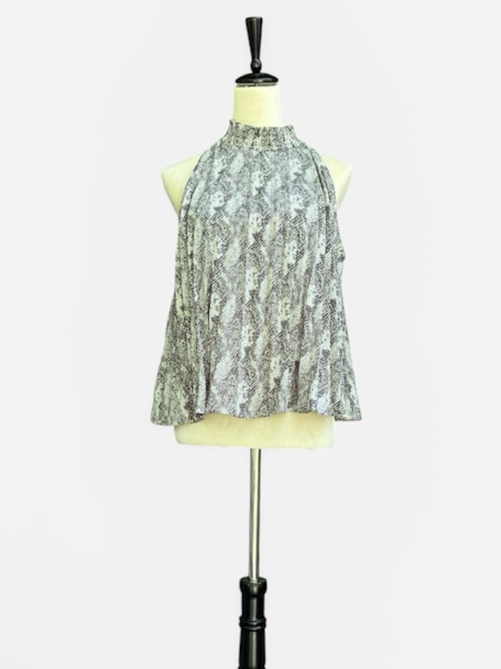 She + Sky Plissé Pleated Snakeskin Halter Neck Blouse Size Small - Picture 2 of 10